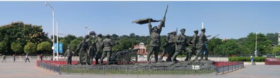 誰，在讓城市雕塑自然生長？